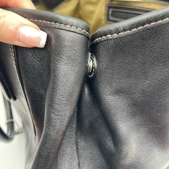 Coach Hampton EUC Black Leather Tote Bag - Picture 11 of 13
